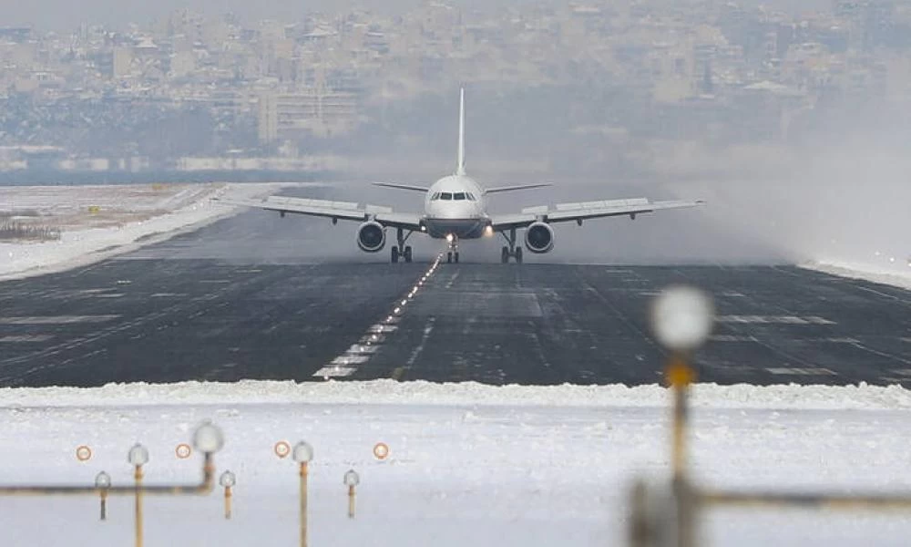Έκτακτη προσγείωση αεροπλάνου από την Αθήνα στη Θεσσαλονίκη